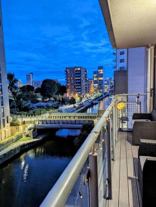 Canal Room Лондон Экстерьер фото