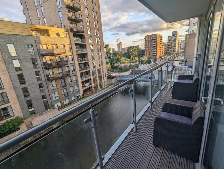 Canal Room Лондон Экстерьер фото